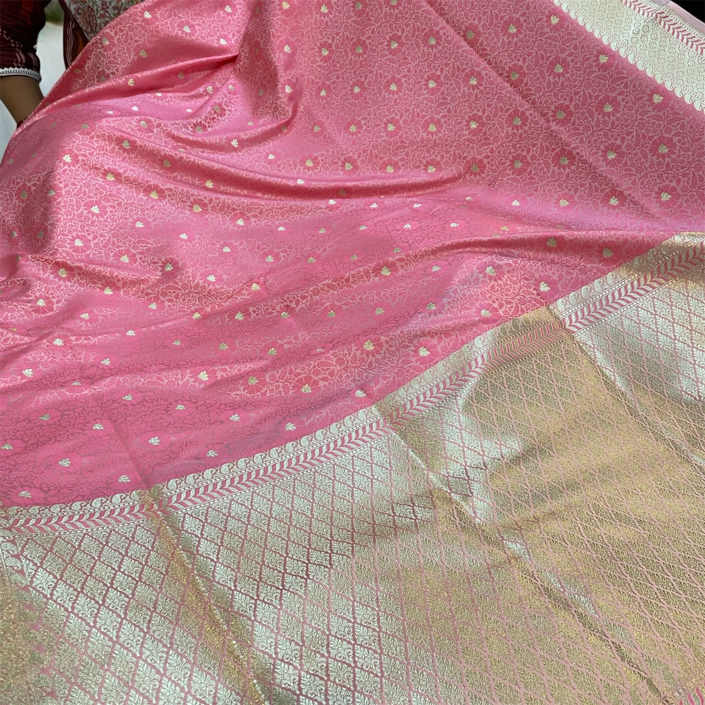 Exquisite Baby Pink Pure Katan Silk Banarasi Saree