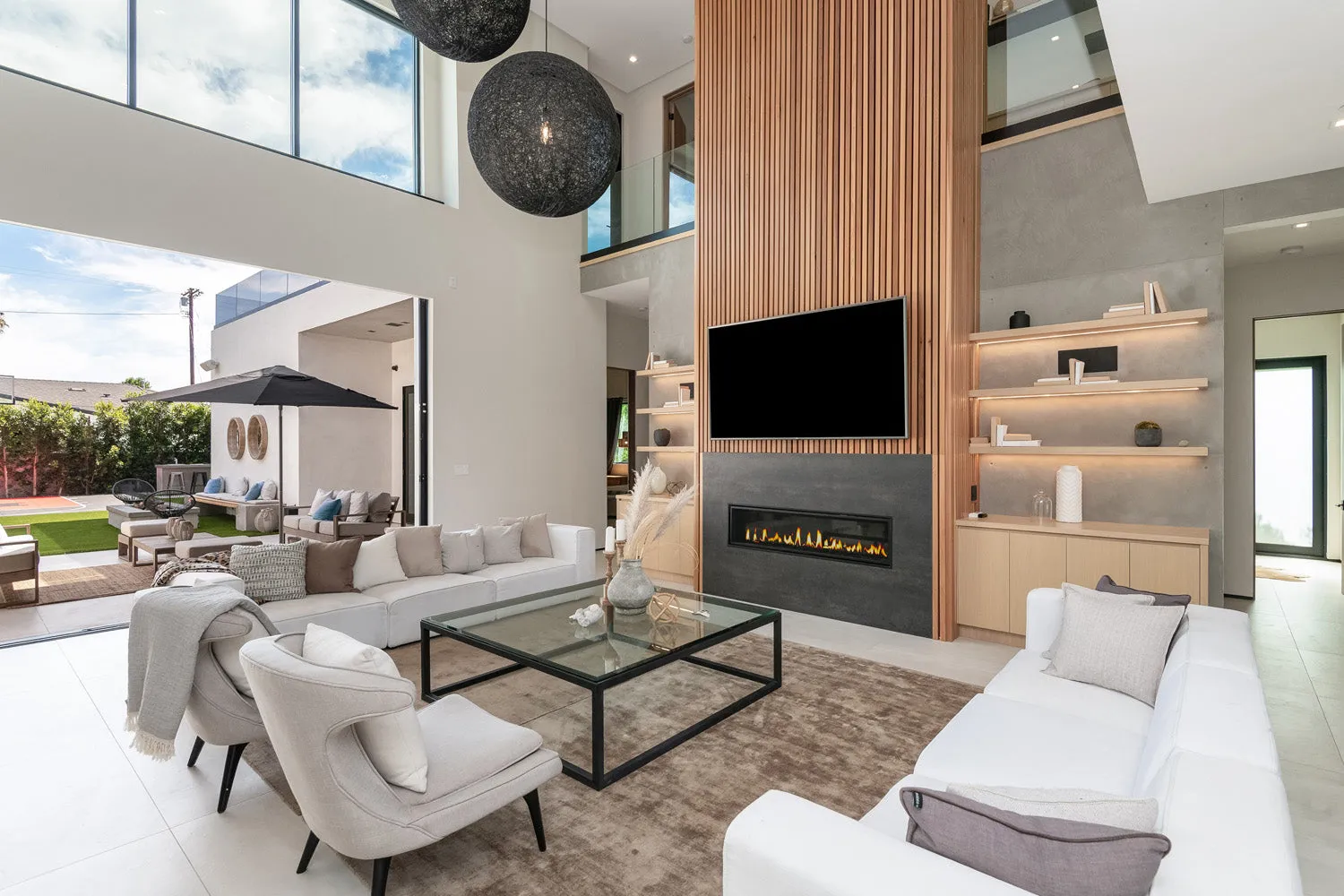 MO3046 - Modern
