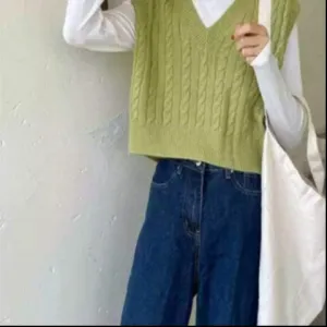Oversized Cable Knit V Neck Knitted Tank Top Sweater